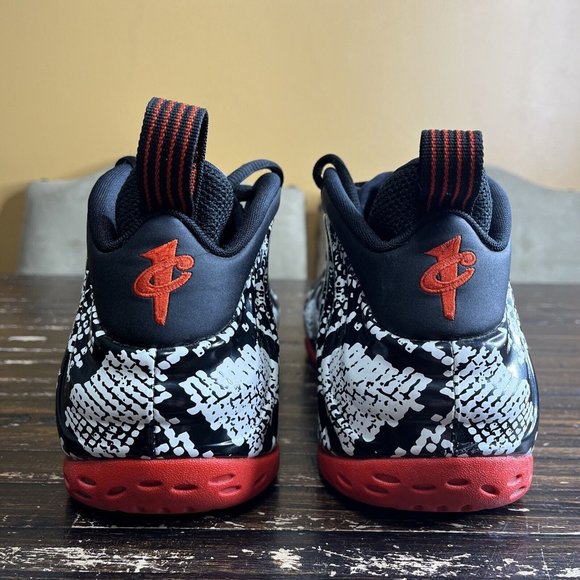 Nike Air Foamposite One Albino Snakeskin size 11 314996–101 Black Red  - Picture 5 of 7